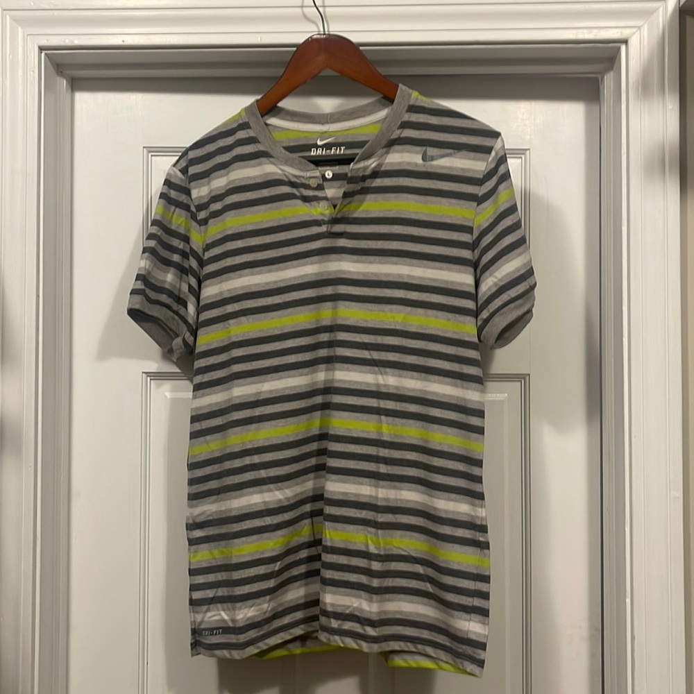 Nike Dri Fit Henley